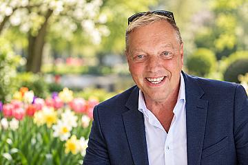 afscheid foto jeroen met bril verkleind